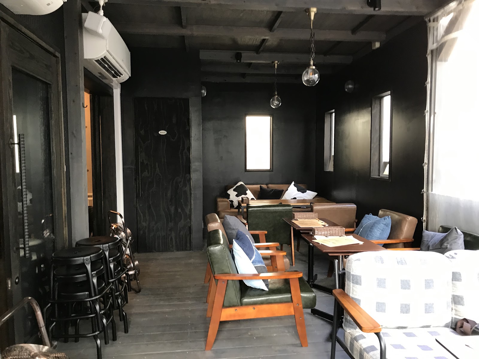cafe & bar boo
