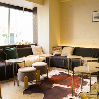CAFE & BAR POKKE