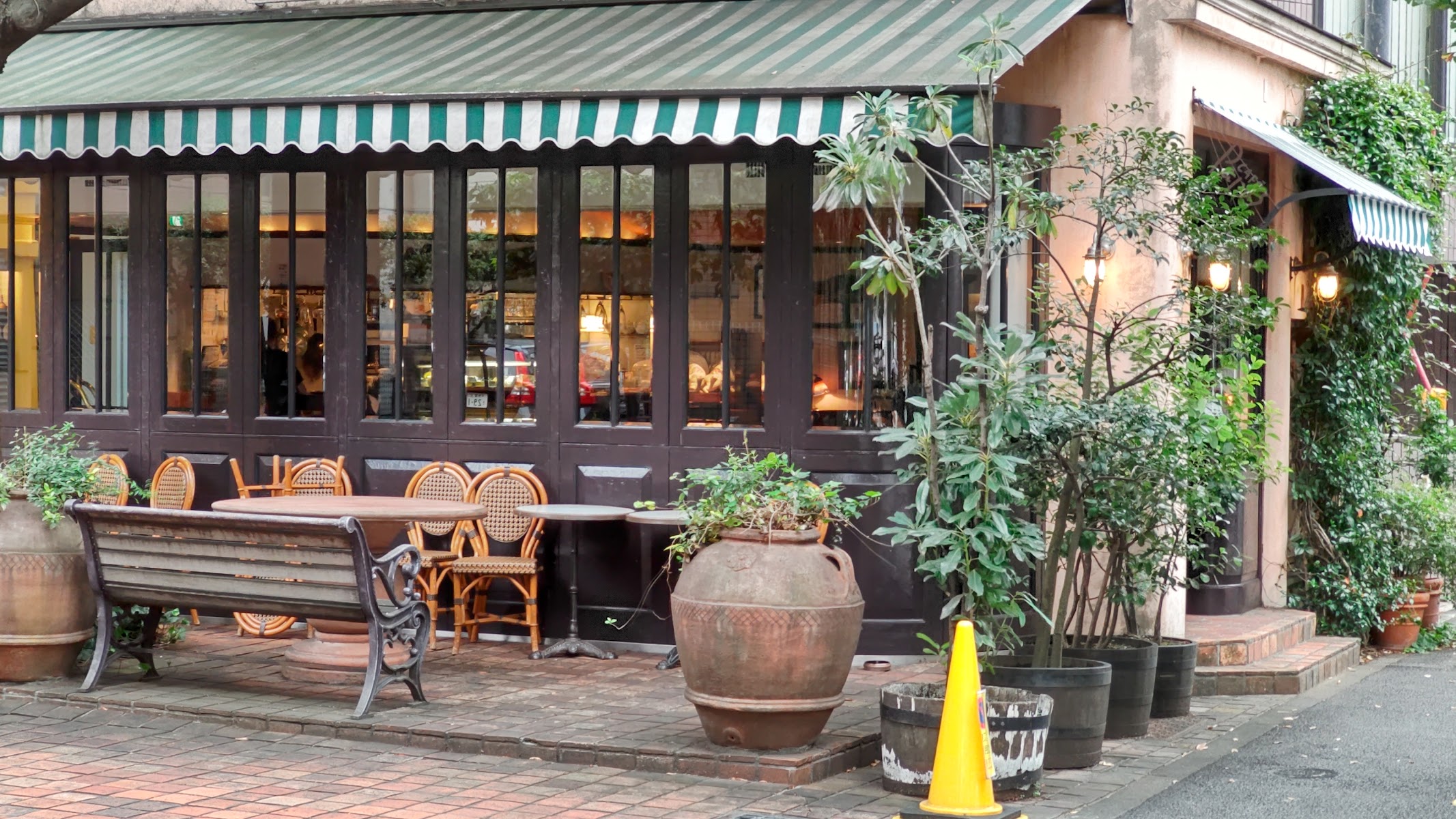 PAPAS CAFE 広尾店