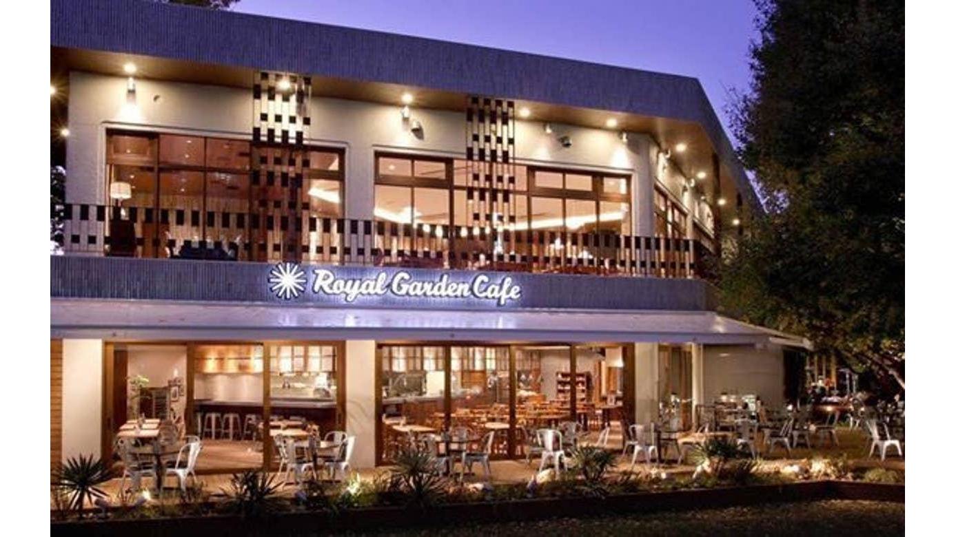 Royal Garden Cafe 青山
